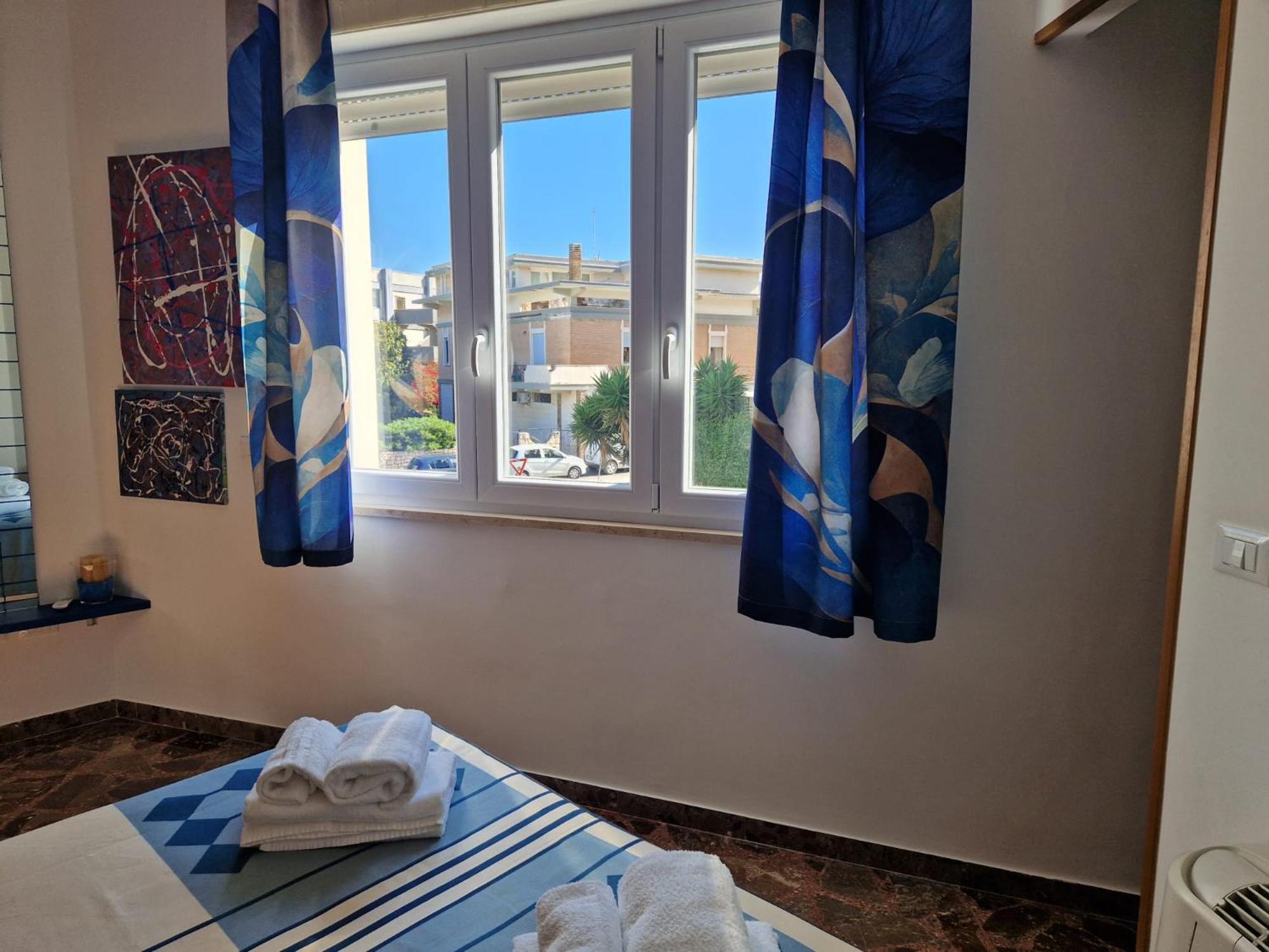 Domus Divina & Domus Elegans Fronte Mare Apartment Monopoli Room photo