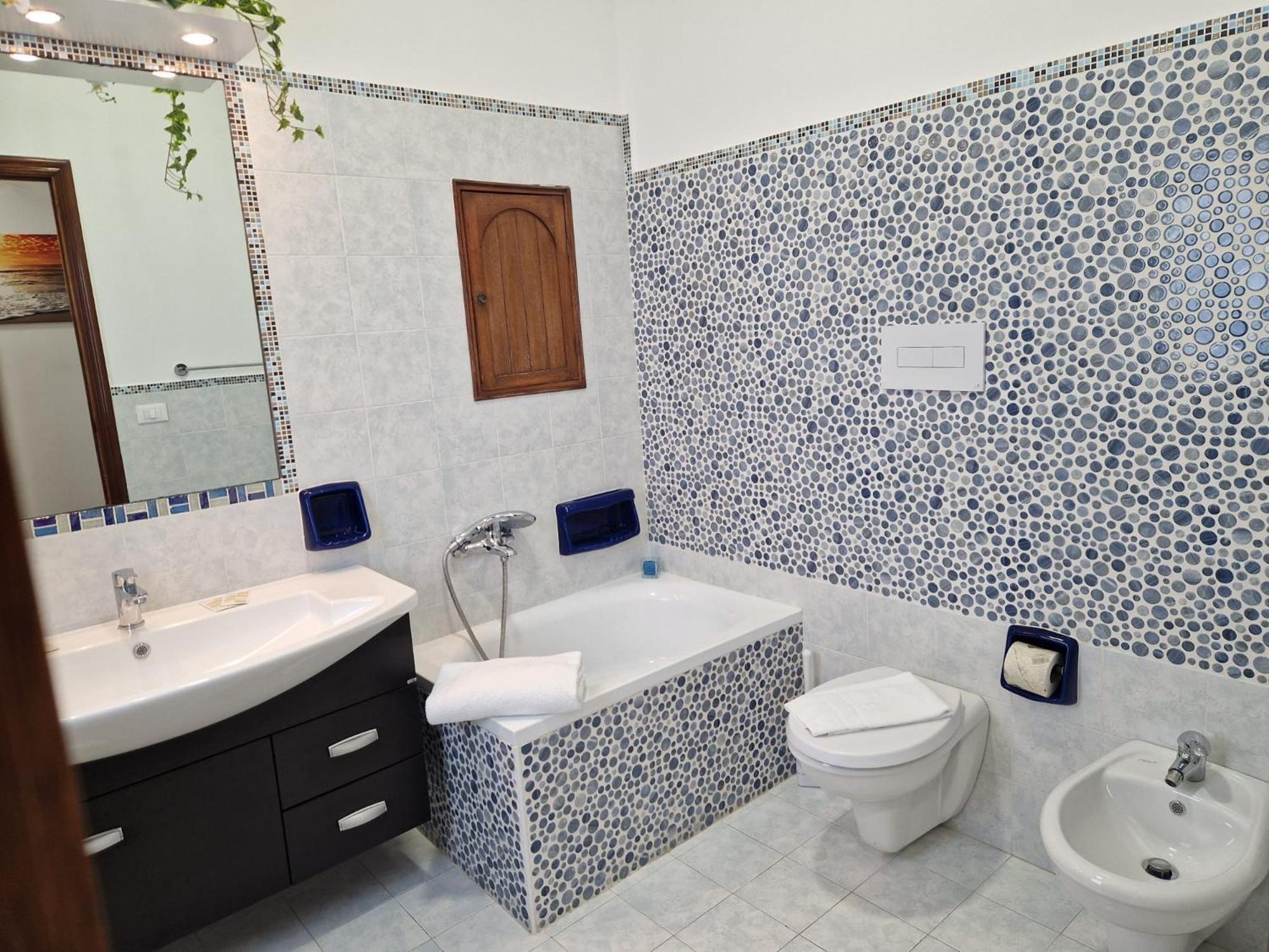 Domus Divina & Domus Elegans Fronte Mare Apartment Monopoli Room photo